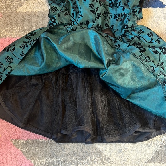 Shimmery holiday dress - Picture 2 of 6